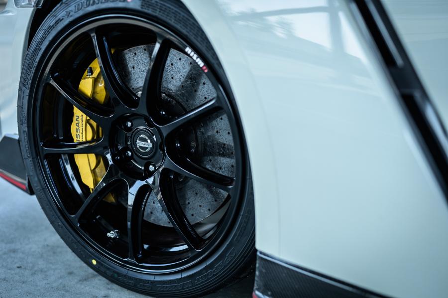 Колеса Nissan GT-R Nismo (R35) 2019 года  (JP) (фото 26 из 27)